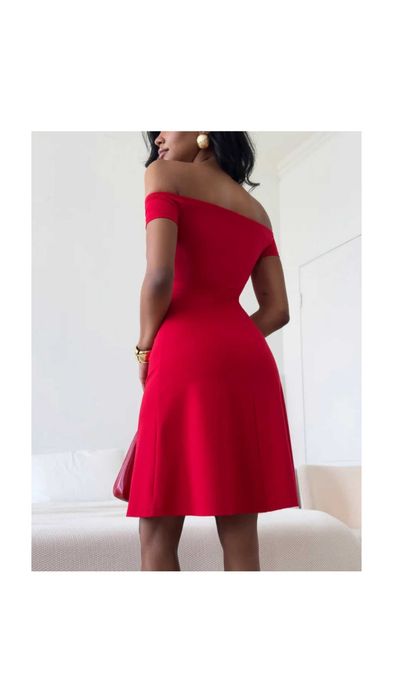 Красное"Jellyka"Стрейч,Платья.Новое