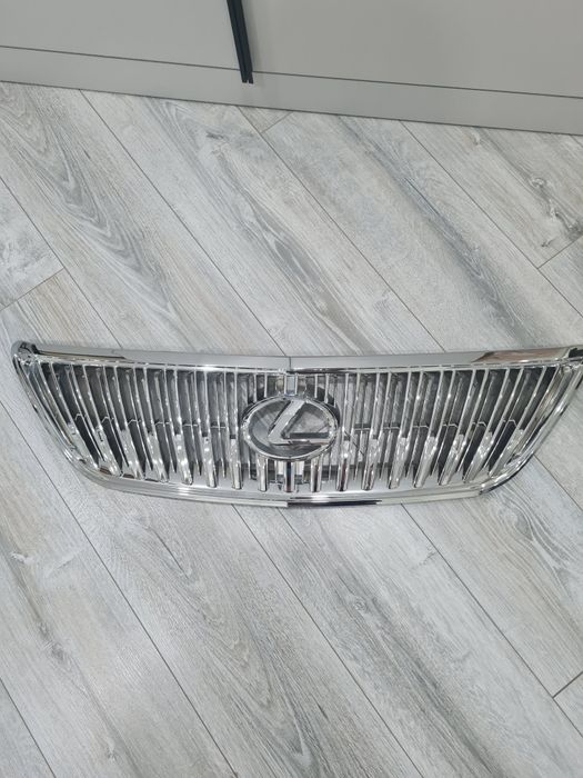 Решетка радиатора Lexus RX 330