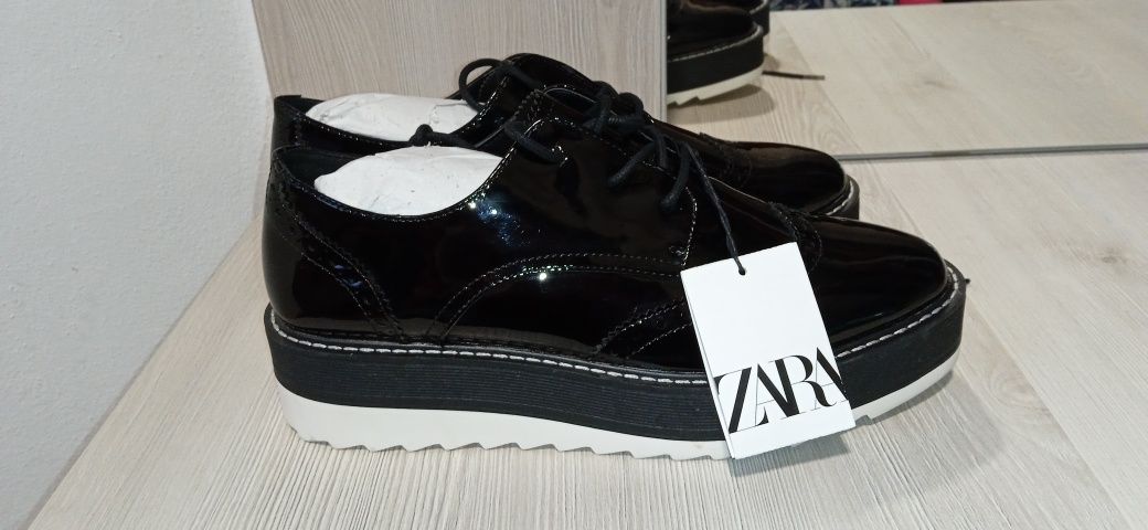 Ghete Zara ,model oxford ,noi cu eticheta