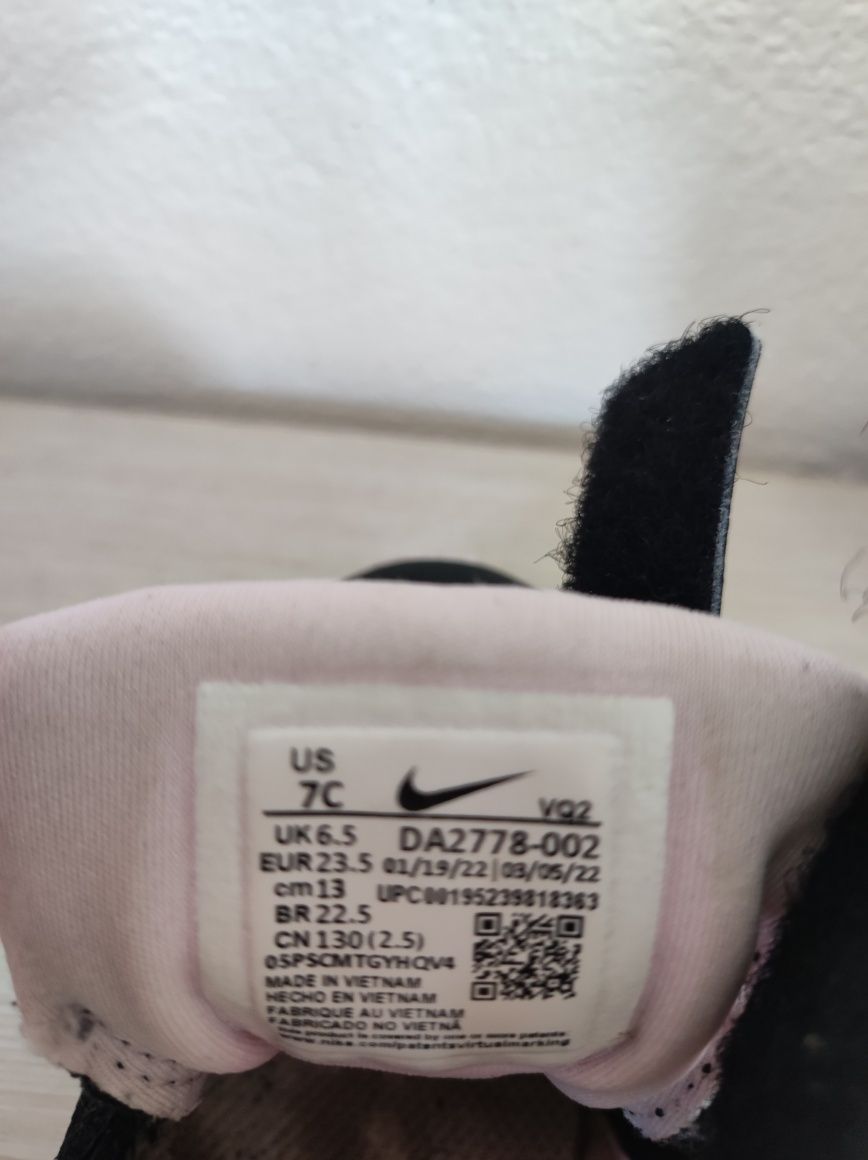 Маратонки Nike 23.5 13 см краче