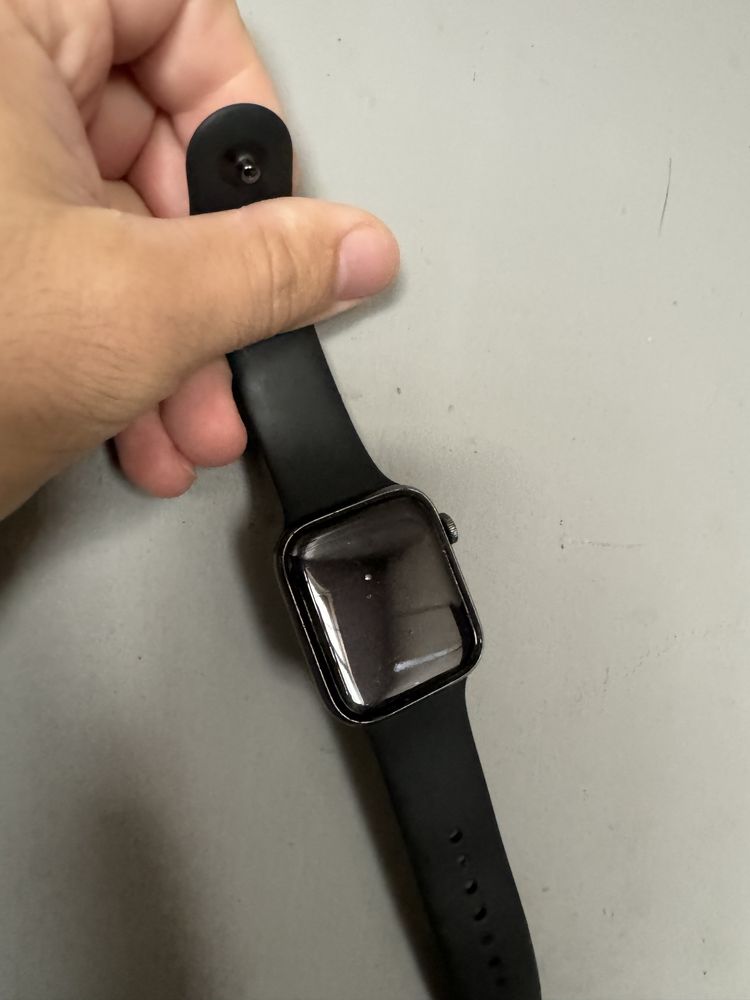 Apple Watch Series 6 44mm часы