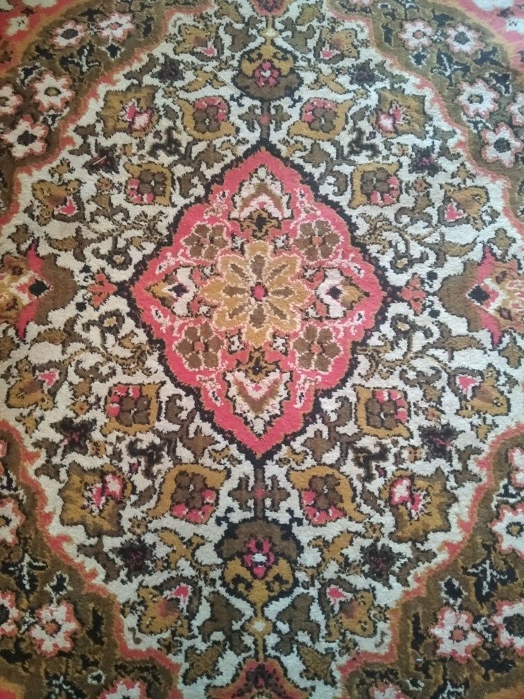 Продаётся большой ковёр