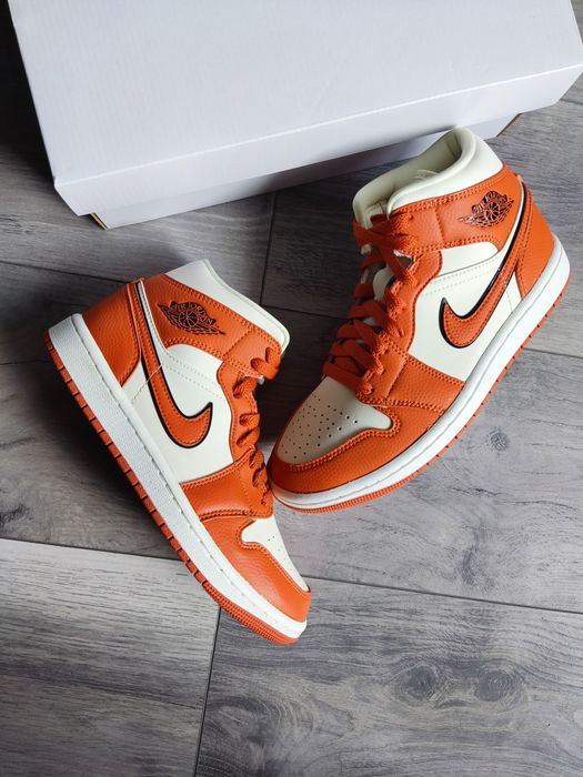 Air Jordan 1 Mid Sport Spice