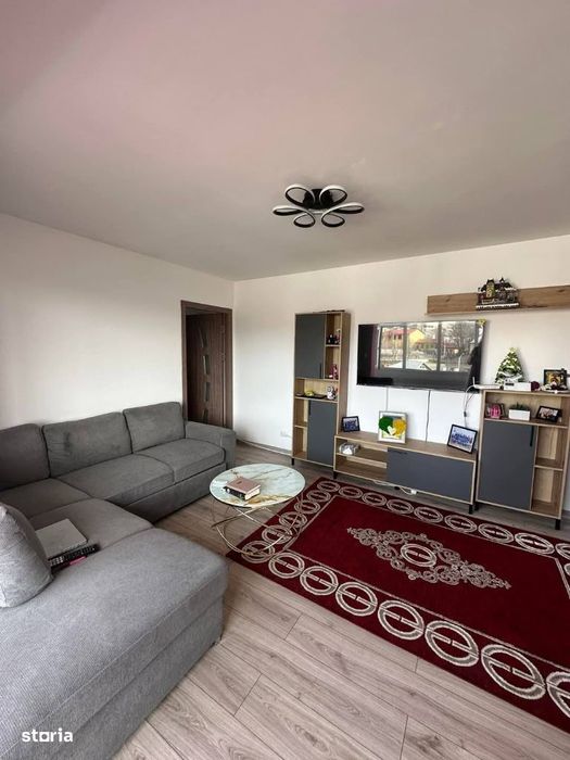 De vanzare 3 camere, central, mobilat, utilat, 72.500 euro