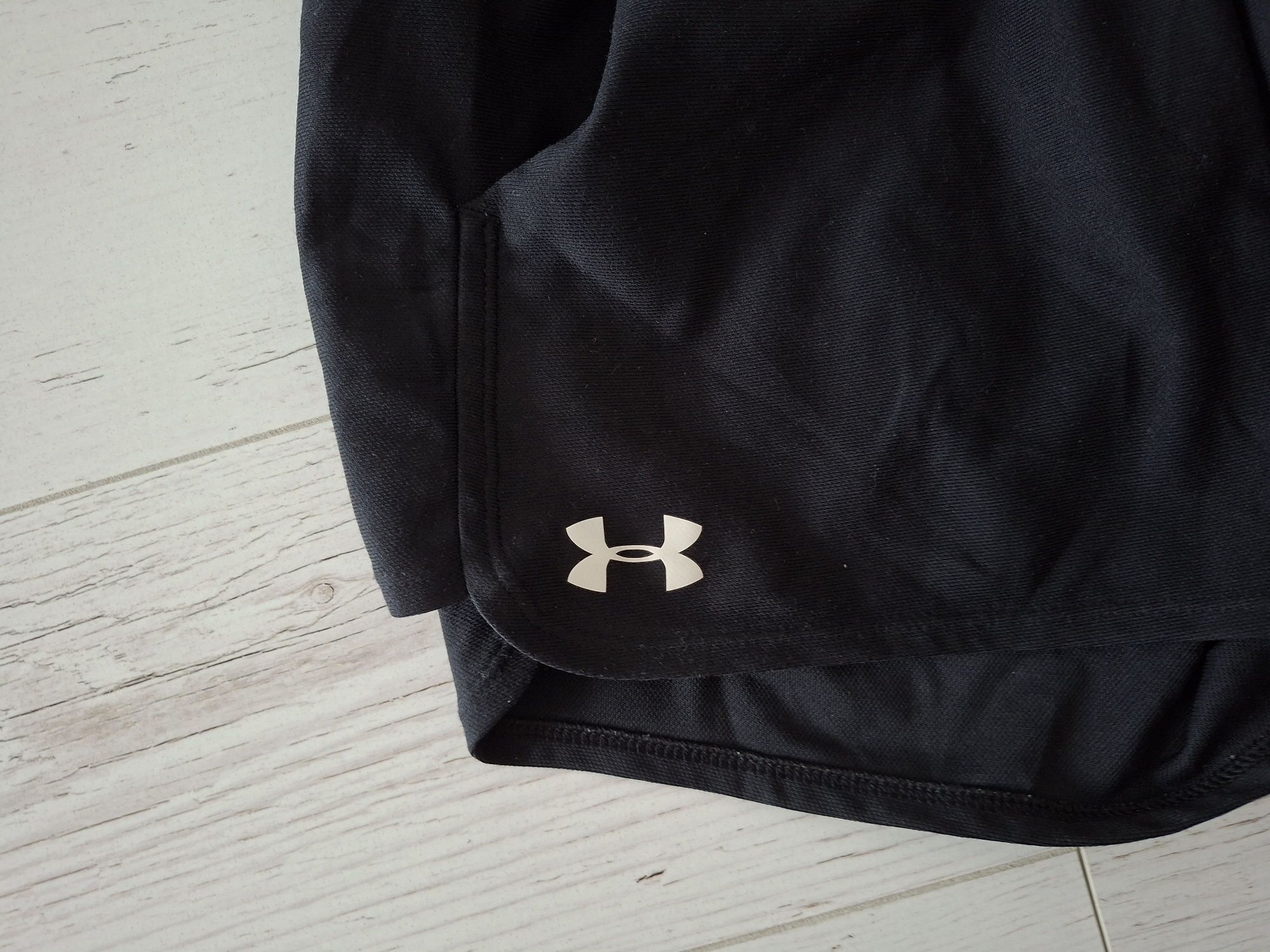 Under Armour-Ориг. Дамски шорти