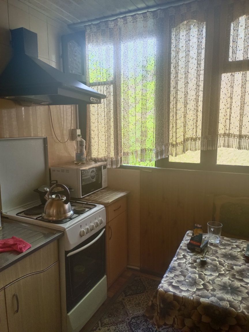 Квартира 3х комнатная на 2 этаже со всеми удобствами сквозная с балкон