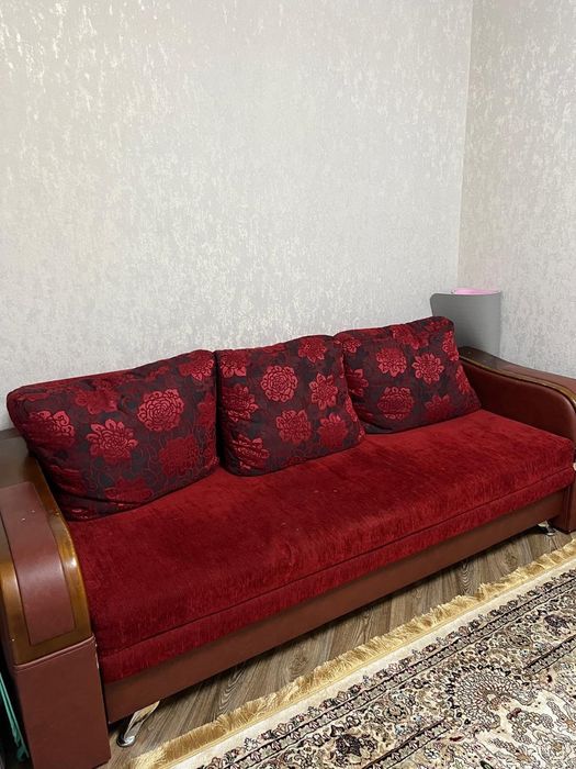 Продам хороший диван