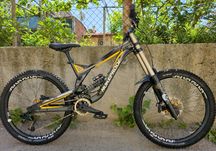 Nukeproof Pulse Downhill 26цола. Fox 40, Rockshox, 1x9 скорости Sram
