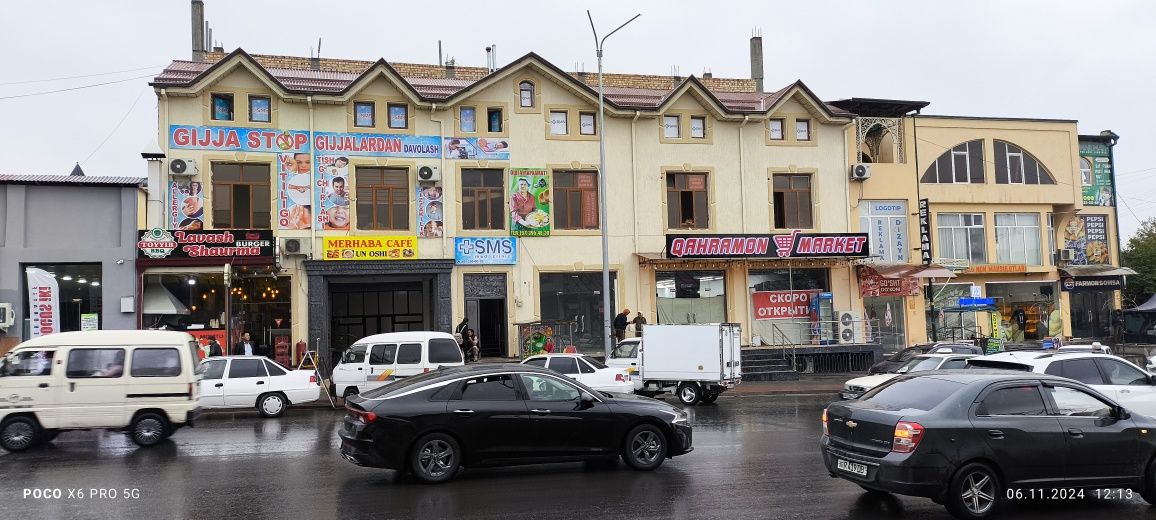 Сдаётся в аренду помещения на 2 этаже, площадью 190м², вдоль дороги.