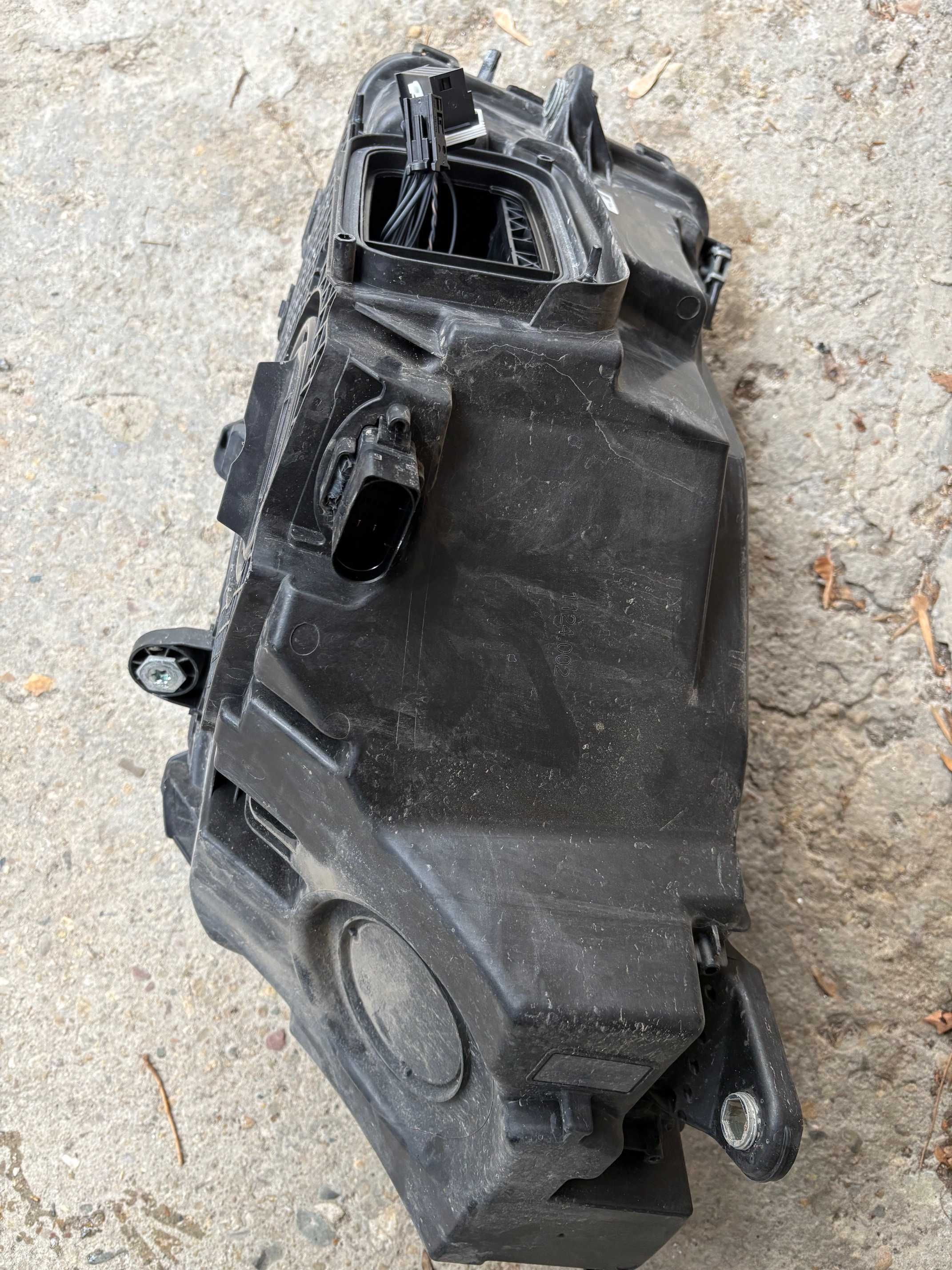 Десен фар Mercedes GLC W 253