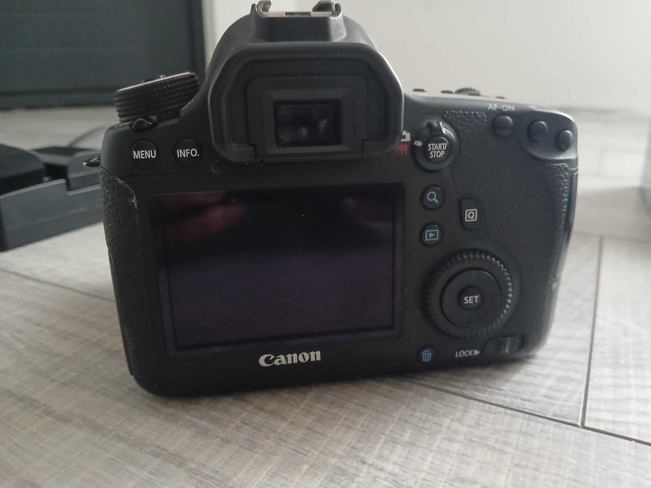 Canon 6D + obiectiv 50 mm
