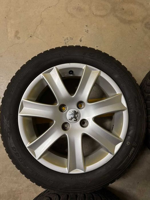 Нови зимни гуми с джанти 16" за Пежо 207 6j16 Ch4-27 Et27 195/55 R16
