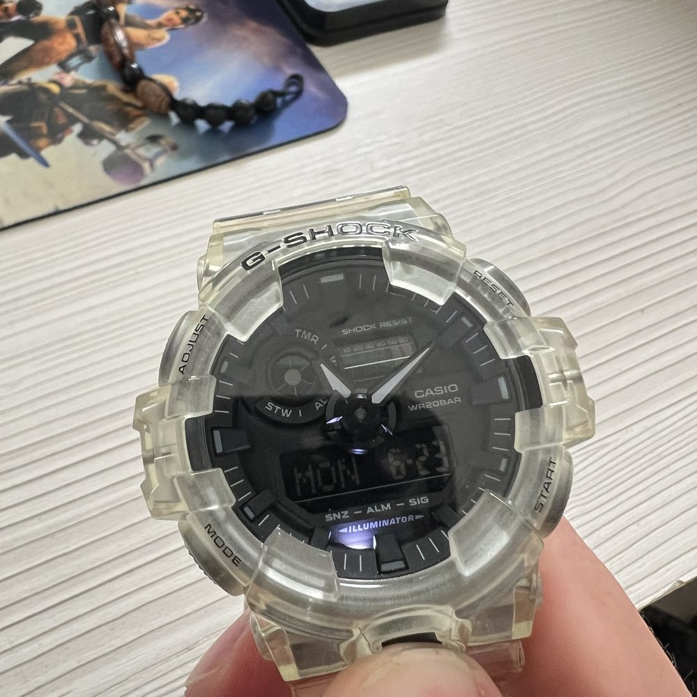 Продаю Casio G-Shock GA-700 SKE