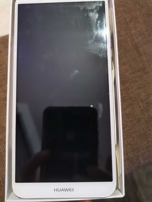 Телефон Huawei Y6