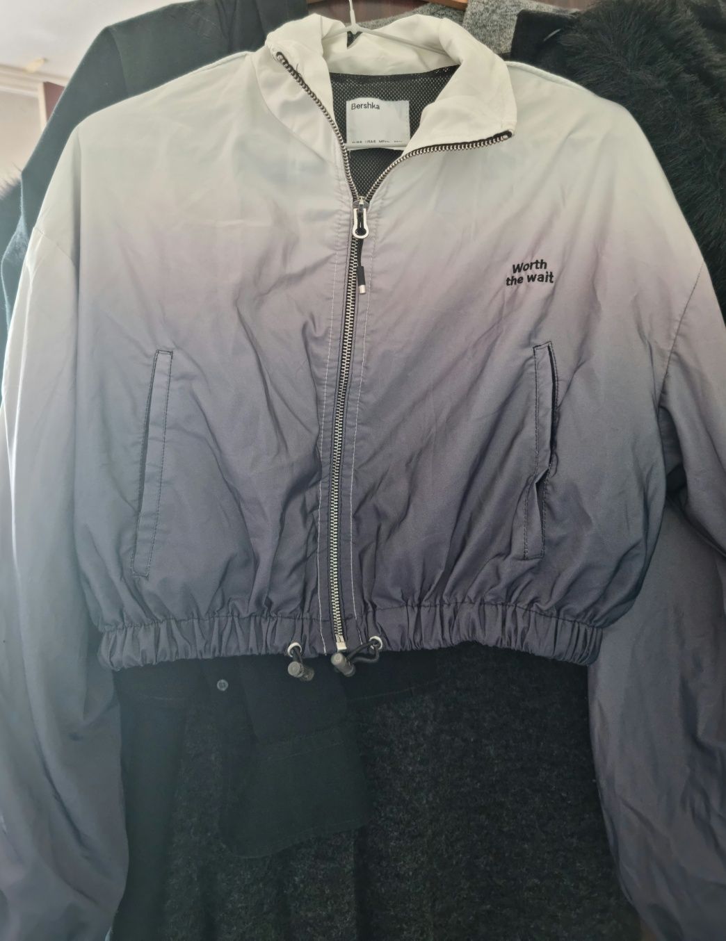 Тънко яке  Bershka