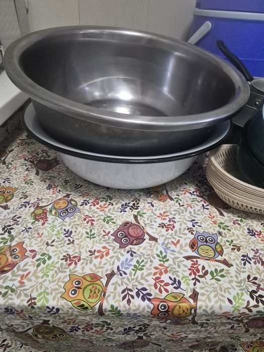 Посуда , утварь для столовой