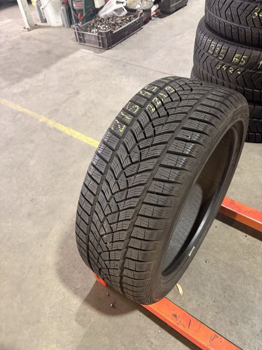 Anvelope iarna 215/45/17 Good Year Ultra Grip Performance 215 45 17