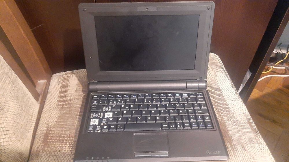 Лаптоп eCafe EC-800 за части