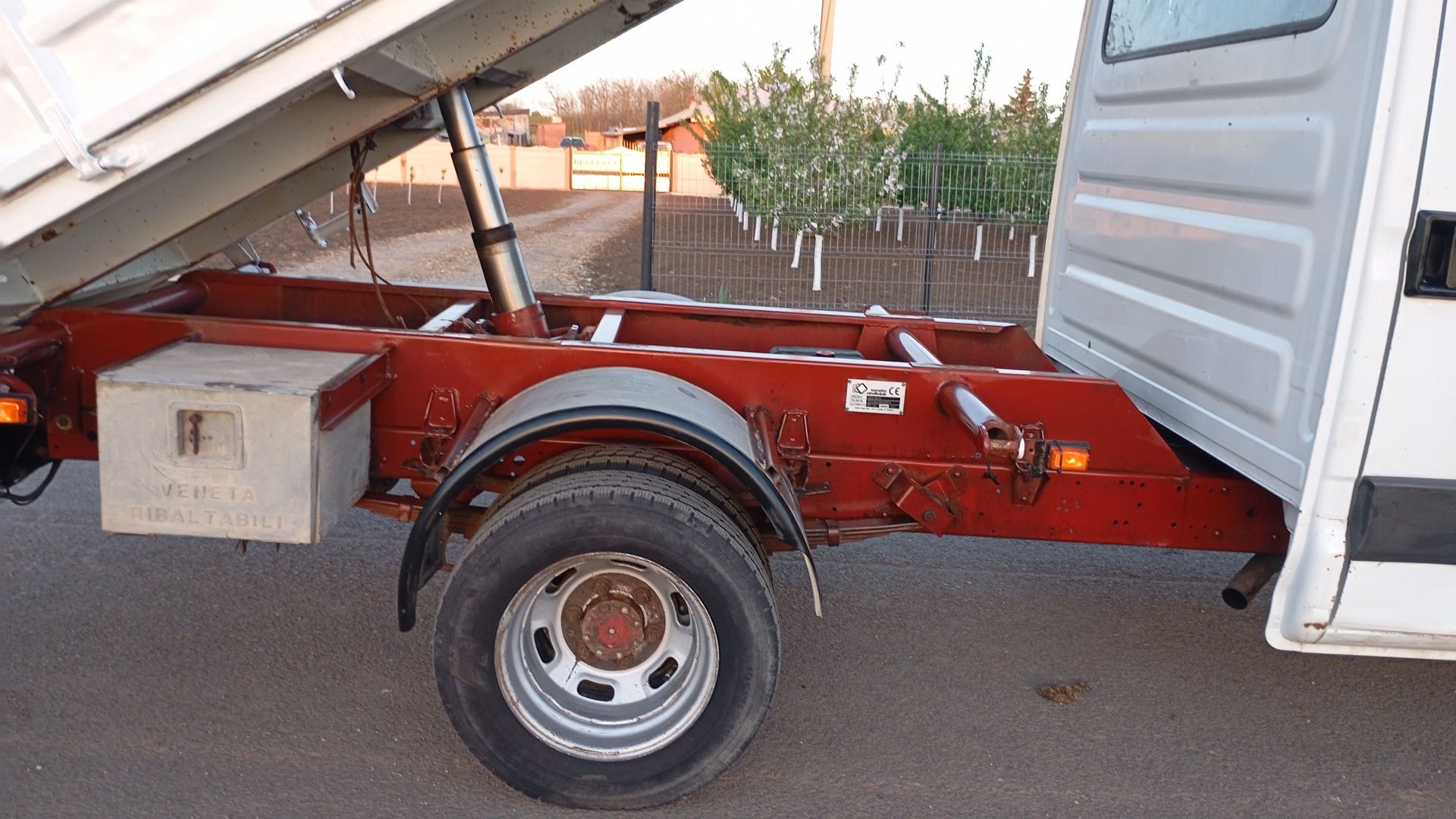 Iveco Daily basculabil Italia