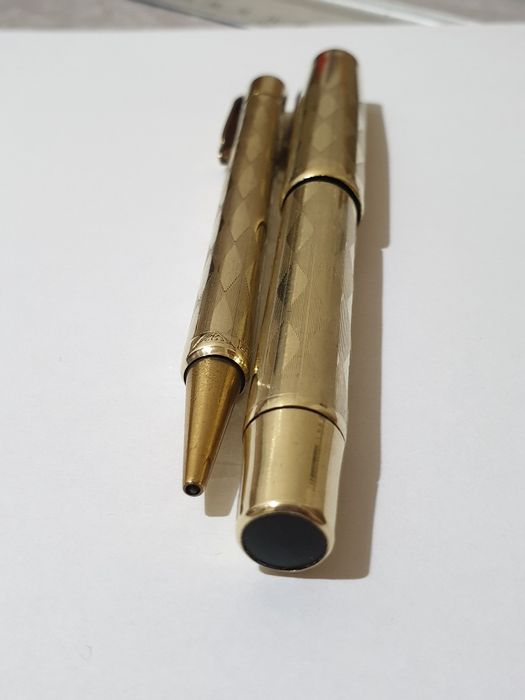 Stilou Zenith aur vintage