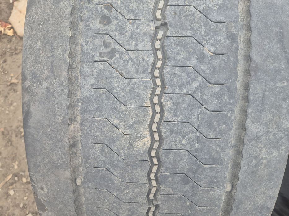 De vanzare 2buc anvelope