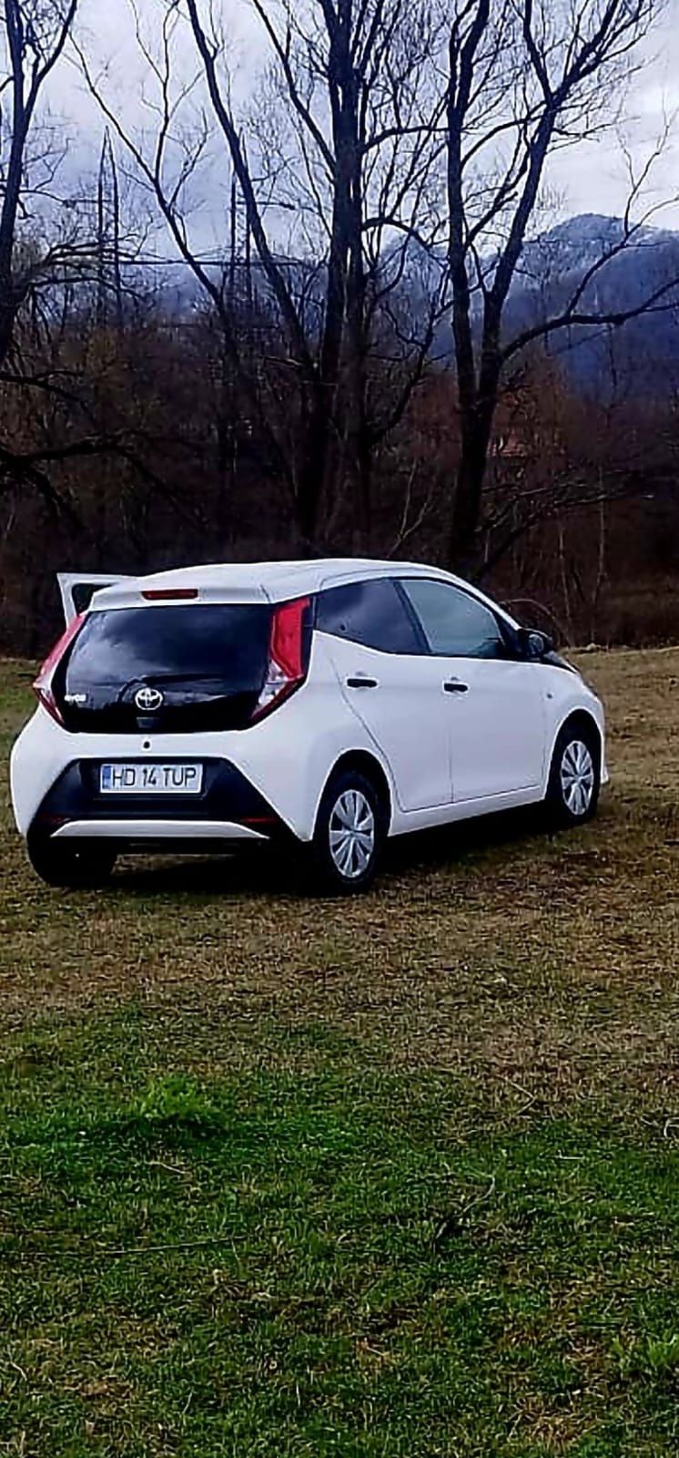 Vând toyota aygo an 2022 motor 998 benzina