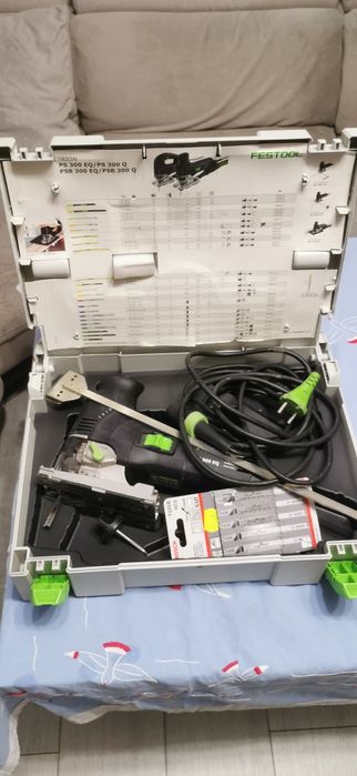 Fierastrau pendular Festool Triton PS300 EQ