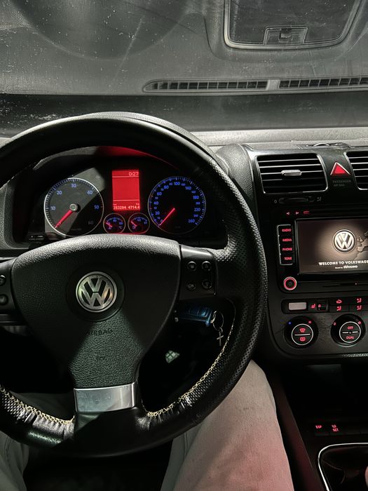 VW Jetta 2007 – 2.0 TDI BMM 2600€