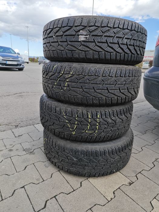 Зимни гуми с джанти  205/55/ R16 цола
