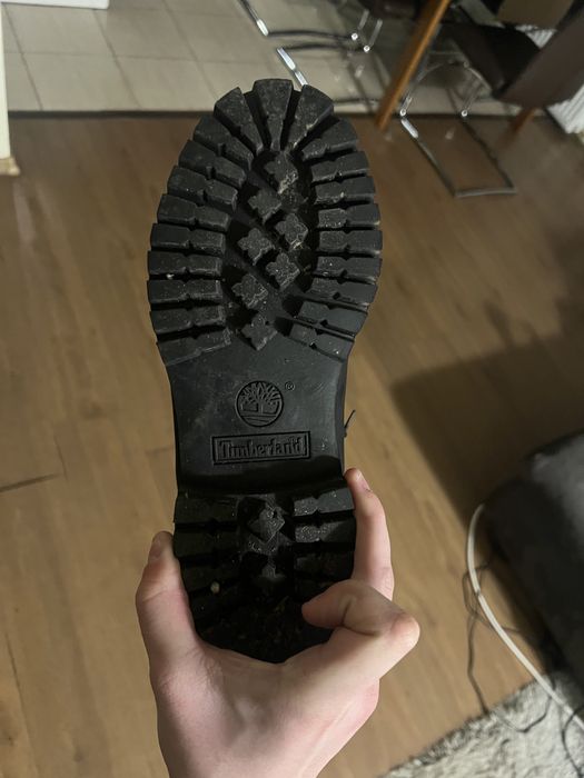 Schimb timbs negri cu cei crem