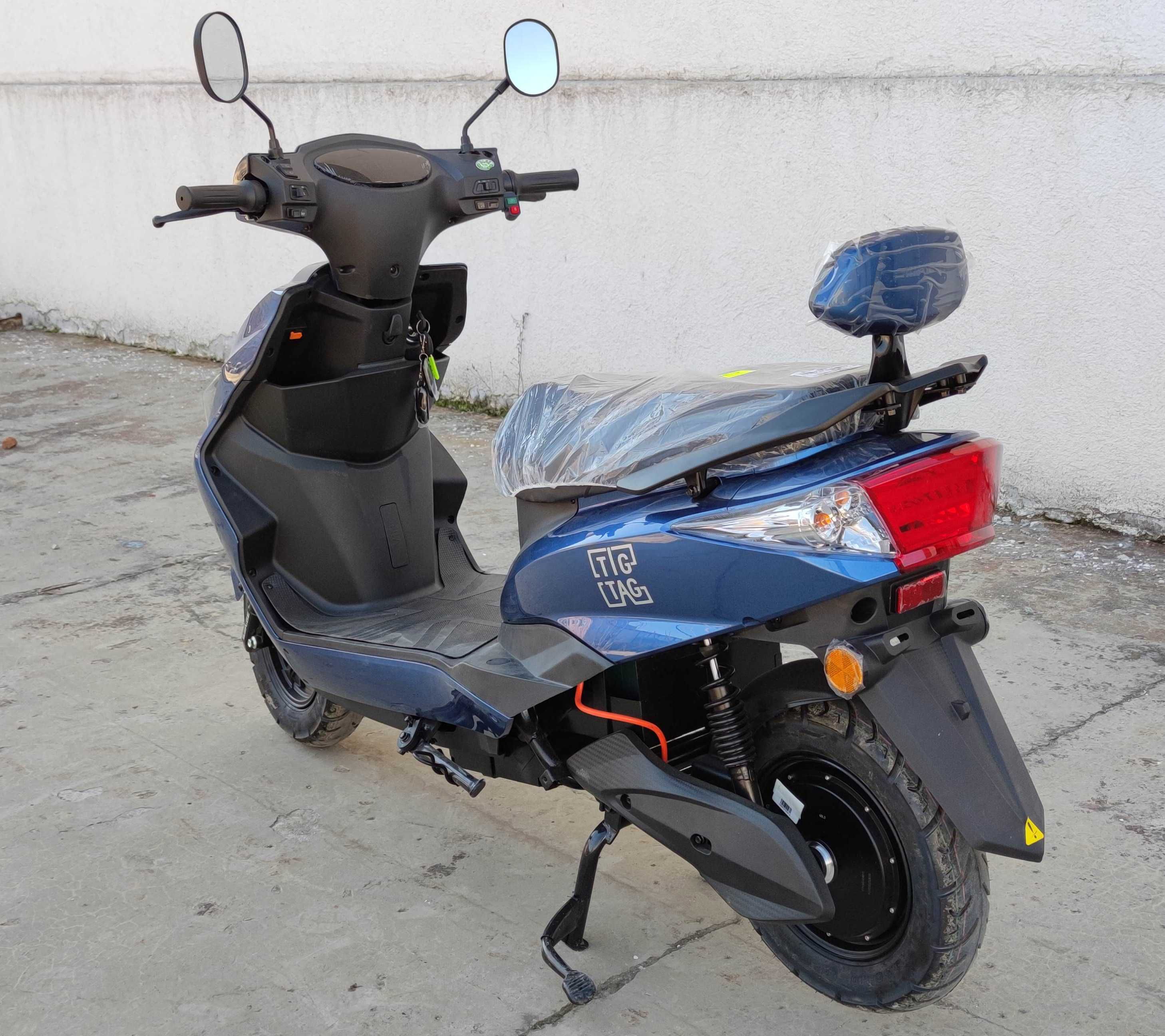 Електрически скутер модел ZB-S-2000W с документи за КАТ тъмно син