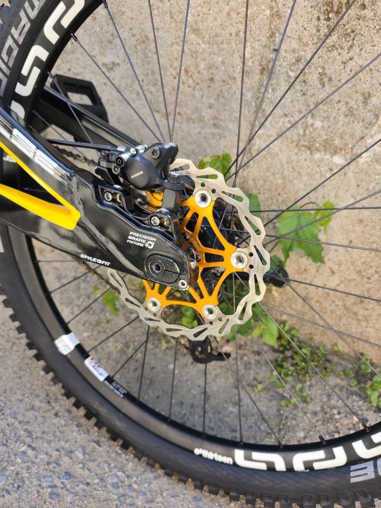 Nukeproof Pulse Downhill 26цола. Fox 40, Rockshox, 1x9 скорости Sram