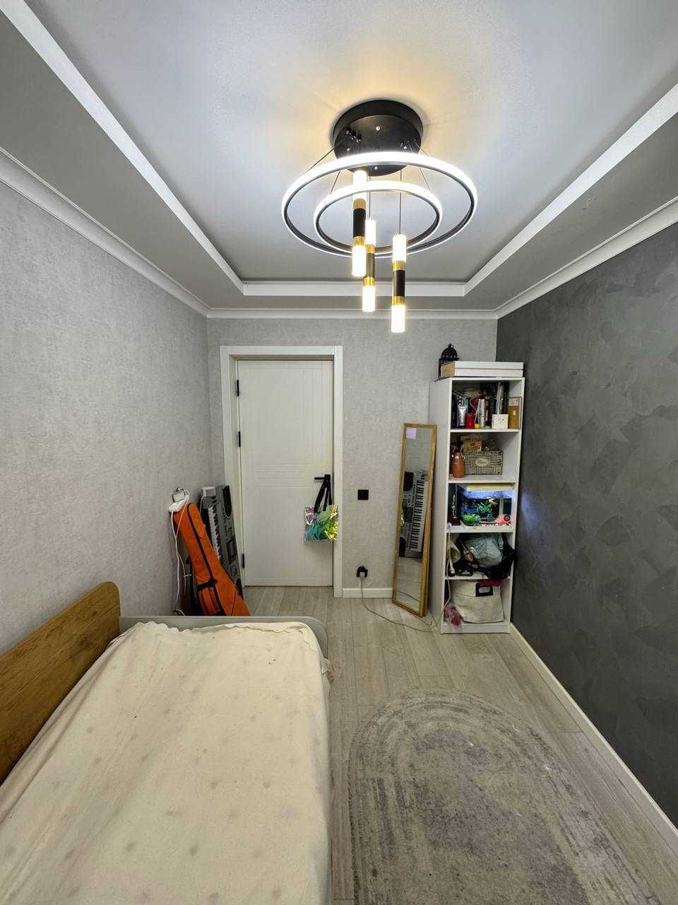 Срочно! 3 комн. 3/5 м-в Авиагородок. 68м2. Балкон 2/6. Евроремонт