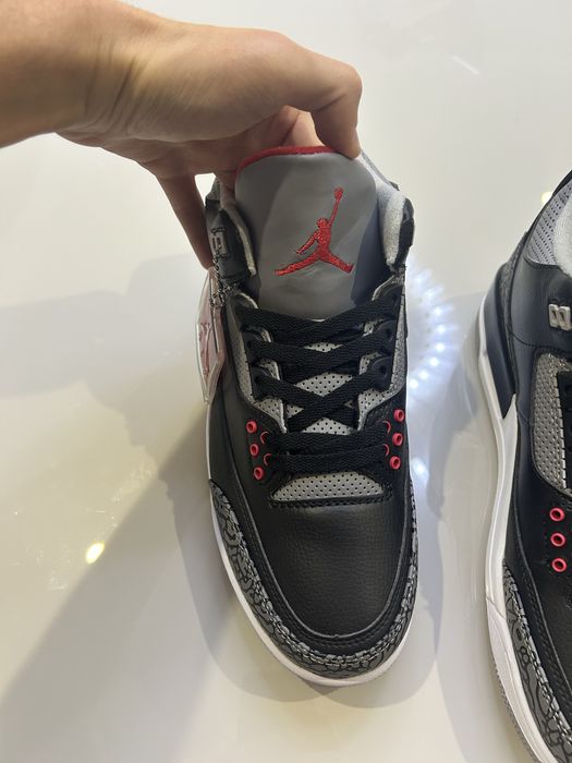 Jordan 3 black cement marimea 43
