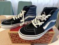 Tenesi Vans noi in cutie