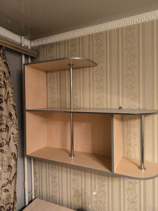 Продам навесную полку за тысячу тенге!