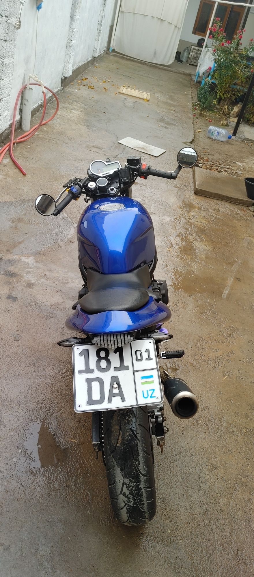 Мотоцикл Honda cb1