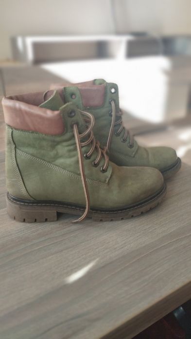 Естествена кожа- дамски боти