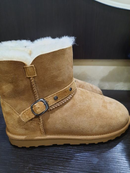 Кецове Levi's нови и боти