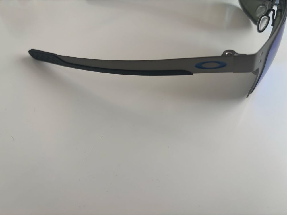 Слънчеви очила OAKLEY