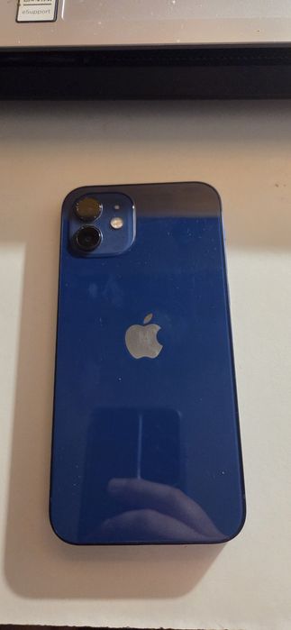 Vand iphone 12 normal 126 gb