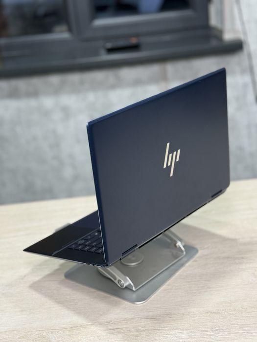 HP SPECTER X360 2-in-1 Laptop
