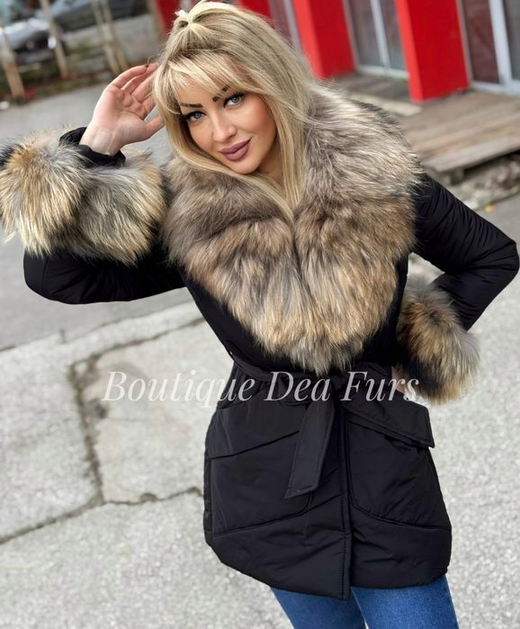 Луксозно дамско яке с богата сваляща яка и ръкави от лисица