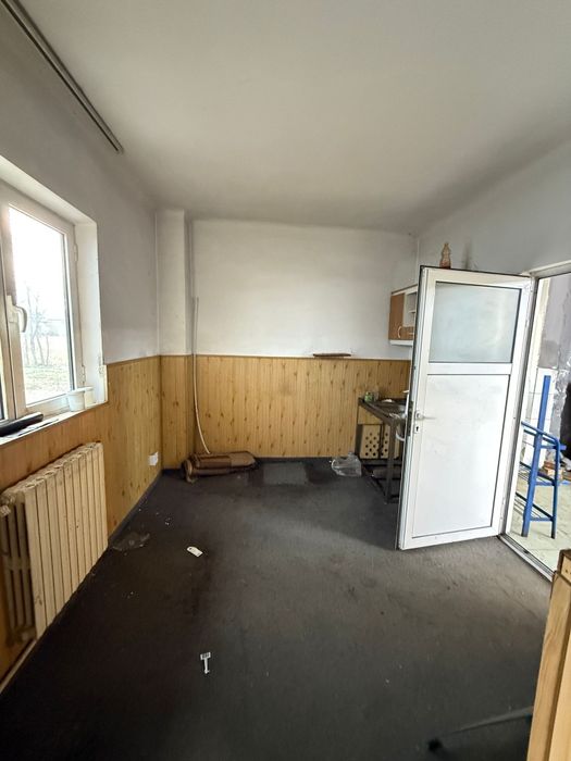 inchiriez hala zona industriala