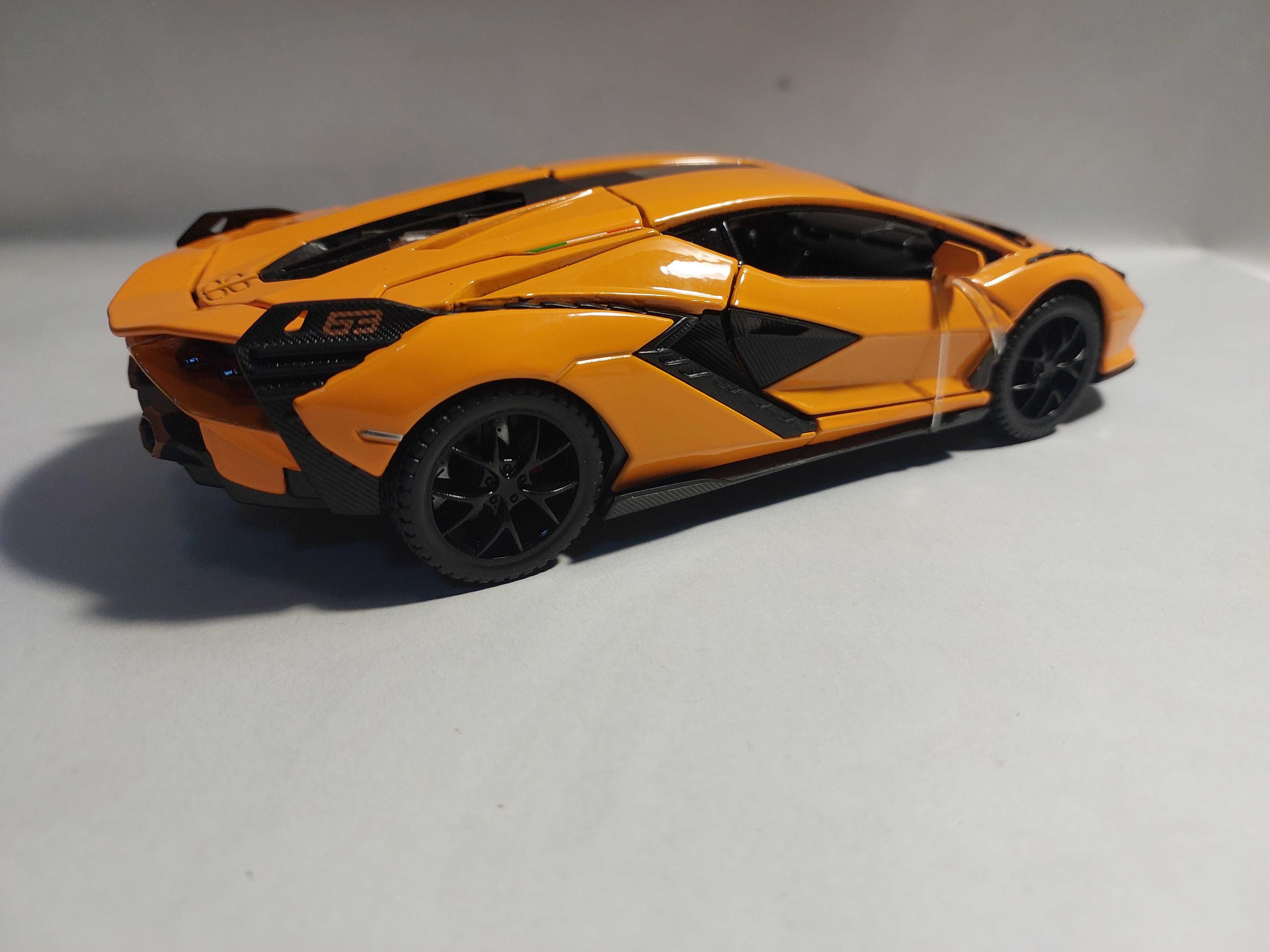 Macheta metal Lamborghini 1.32