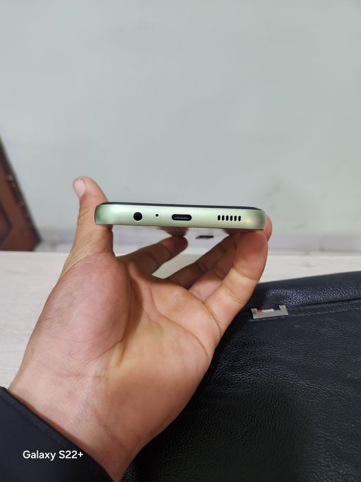 Samsung A14 4g och yashil 128 gb xotira 4 gb ram