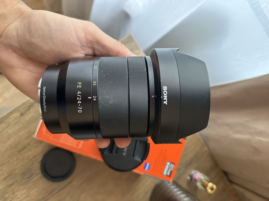 Obiectiv Sony Zeizz 24-70 f4 OSS, stare perfecta, la cutie