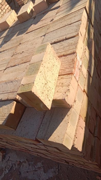 Красный кирпич срочно