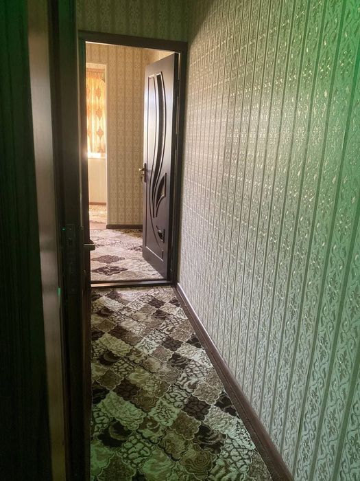 Kavartira sotiladi vagzal partyezd park orqa tomoni kafe feniks yonida