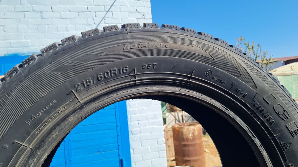 Продам шины б/у 215/60R15